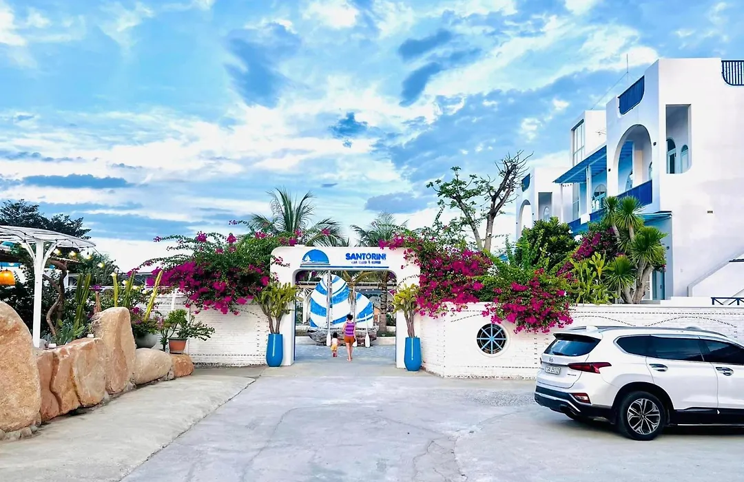 Santorini Villa Cam Ranh-1